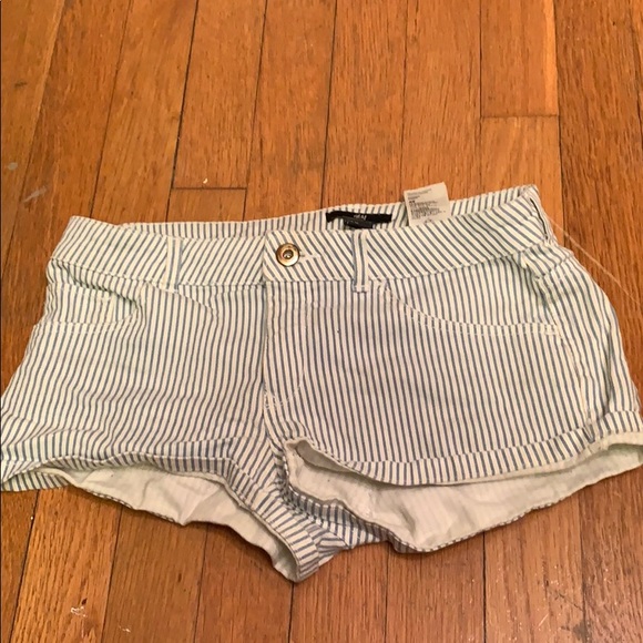 H&M low rise shorts - Picture 1 of 1